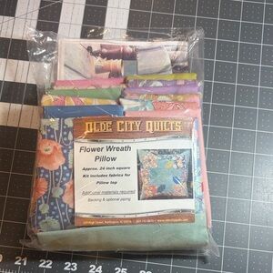 Olde City Quilts Flower Wreath Pillow Kit - Multi Pastel Fabrics